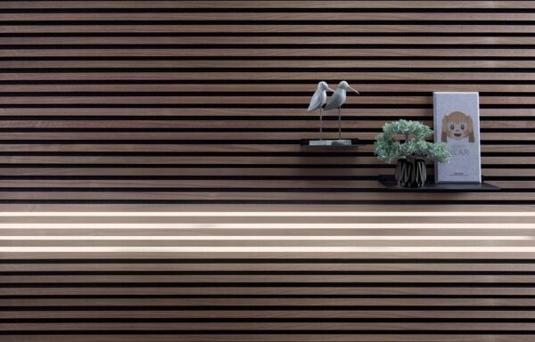 Walnut-panel-Accessory-vandret-med-LED-low-res.jpg Accessory – Dots
